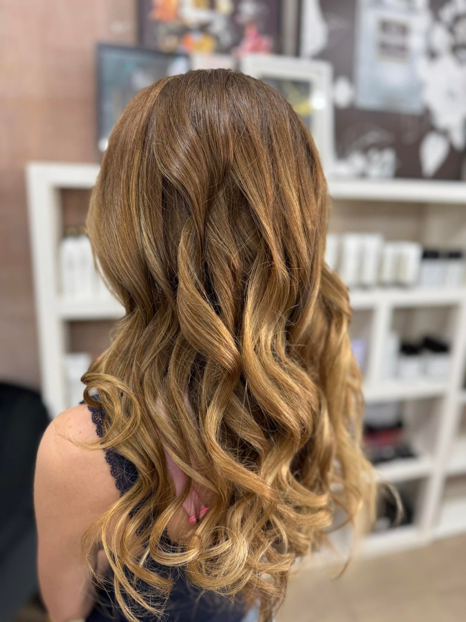 Glossy caramel waves, a colour result by the My Place team